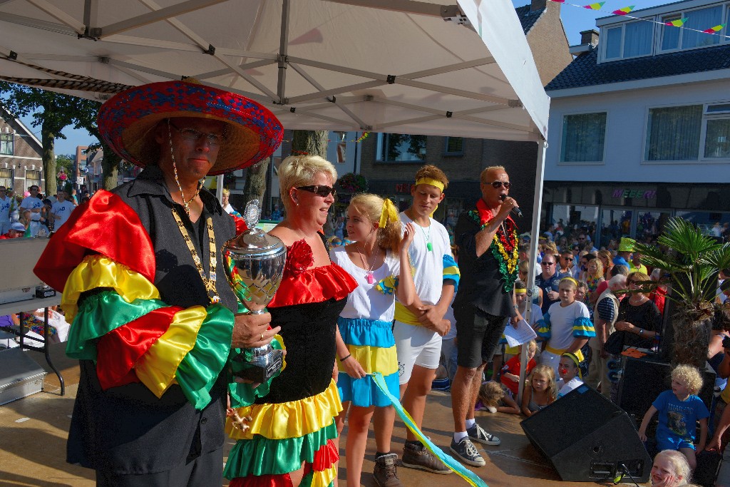 ../Images/Zomercarnaval Noordwijkerhout 243.jpg